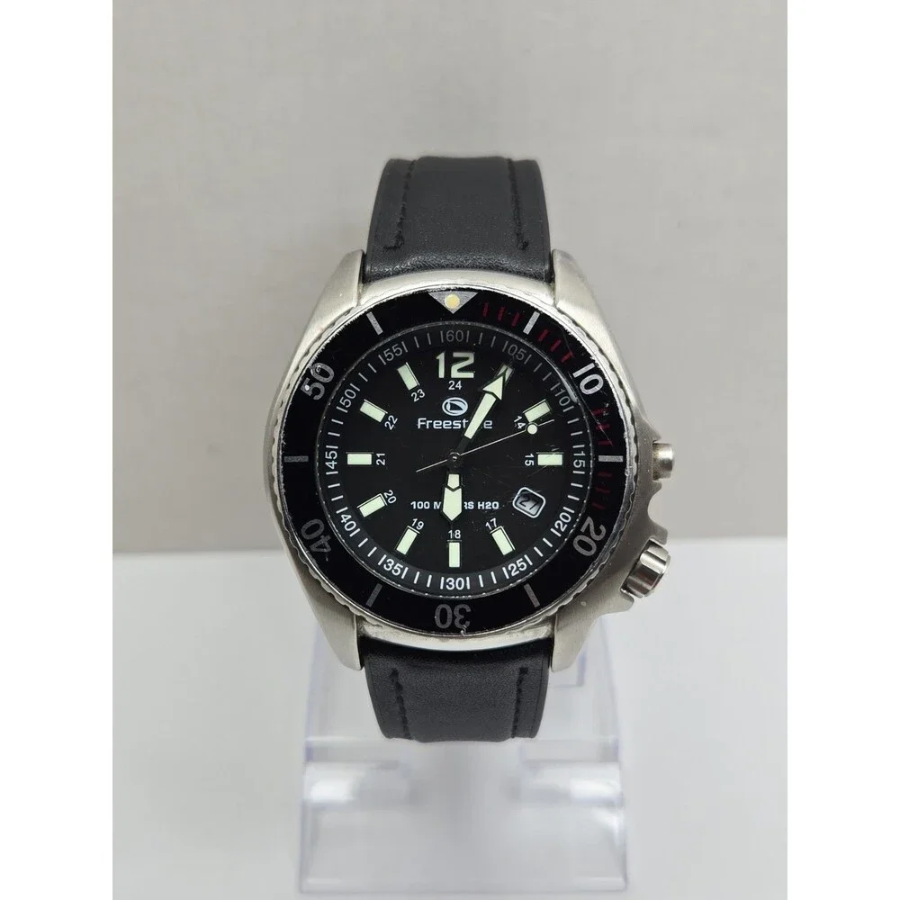 Freestyle Sand Tiger Mens Dive Watch 100M Black Dial Mineral Crystal New Battery